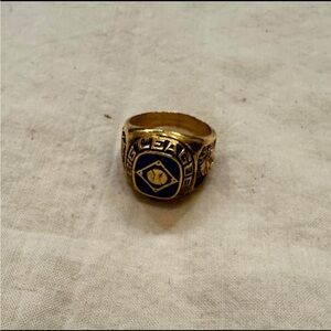 Vintage 1990s Rare Promo Big League Chew gold-tone team ring